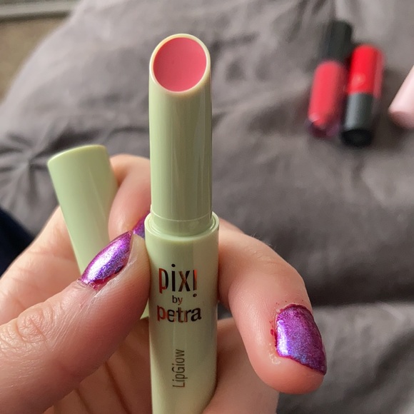 Red lipstick bundle - Picture 3 of 5